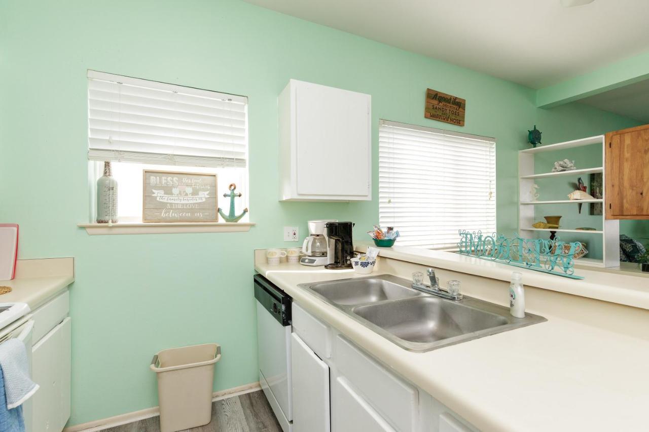 Affordable Family Condo -Walking Distance To Beach By Mustang Island, Sleeps Four, 2025 Traveler Award Corpus Christi Exterior foto